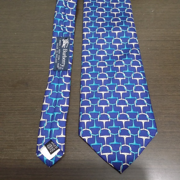BURBERRY   100% SILK  blue TIE - Picture 1 of 8